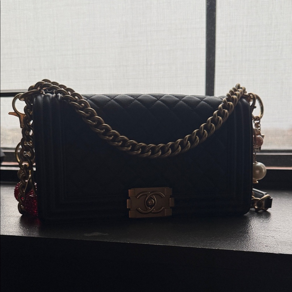 Chanel Black Quilted Crossbody with Gold Chain - Picture 2 of 4